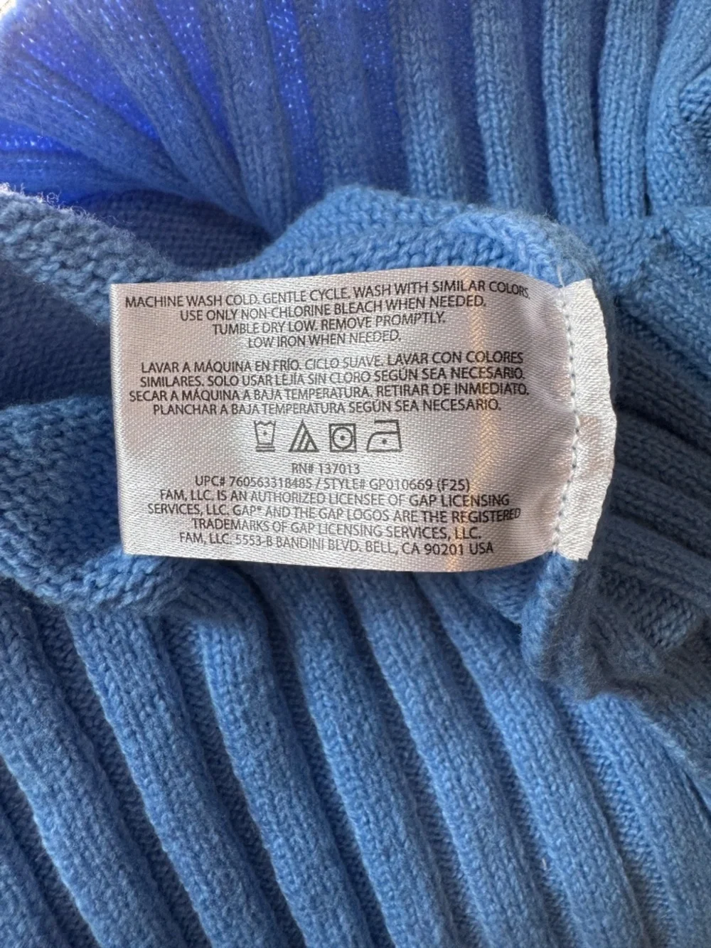 GAP Women’s Medium Crewneck Light Blue Sweater - Picture 6 of 6